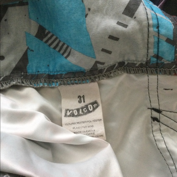 Volcom Boardies Board Shorts 31 - Picture 3 of 3